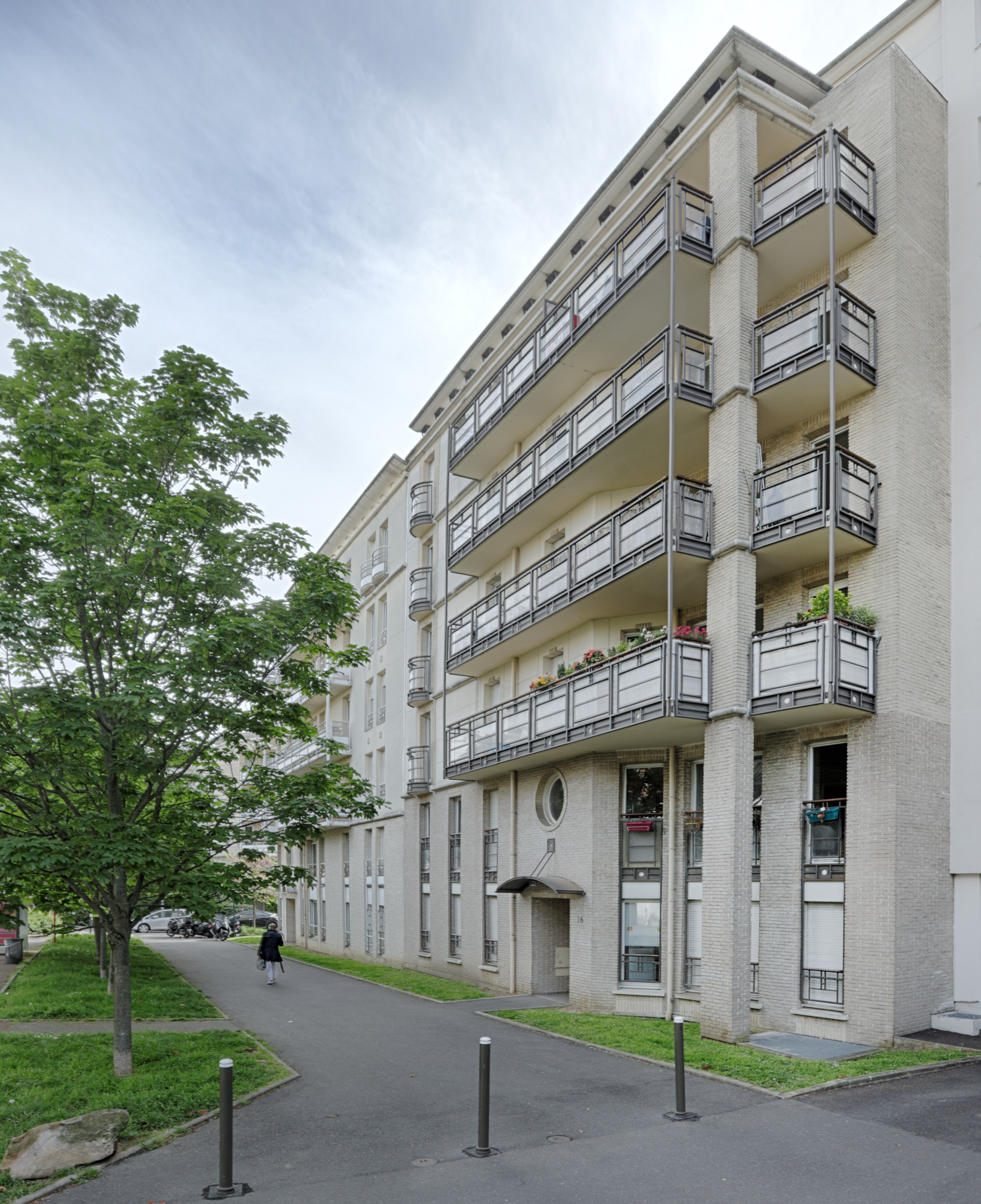 SURESNES